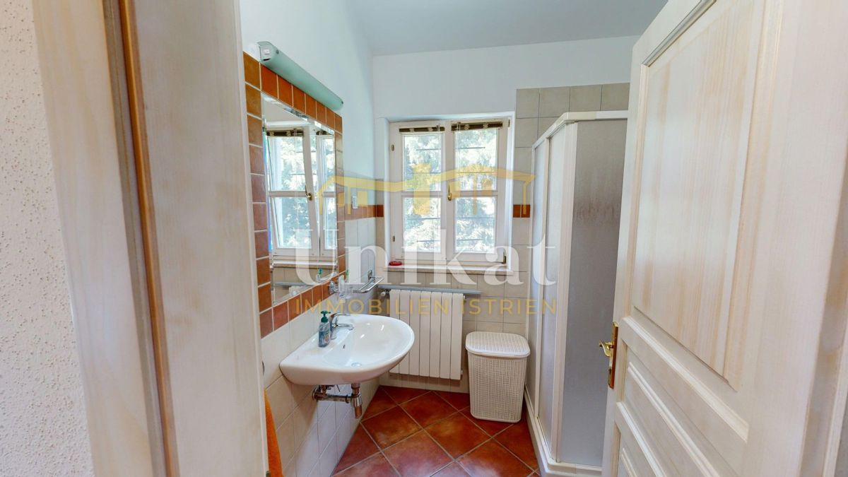 Dvojna kuća con piscina in stile istriano